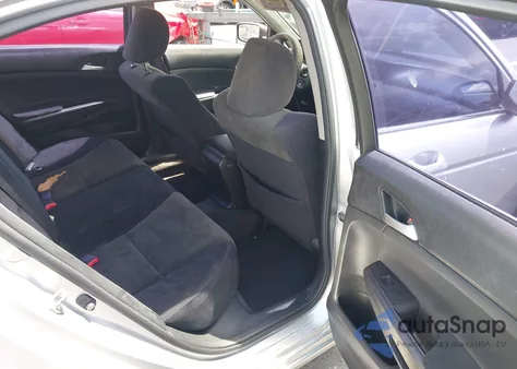 2008 Honda Accord 2.4 Lx z USA, uszkodzony, nr VIN JHMCP26338C057937